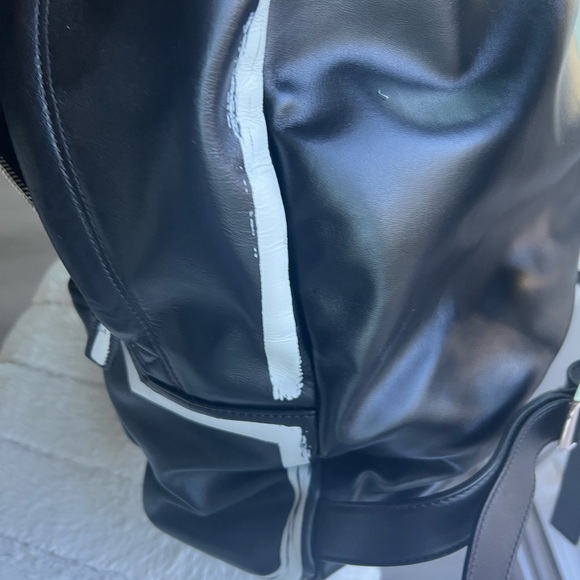 Givenchy graffiti backpack - Picture 13 of 14